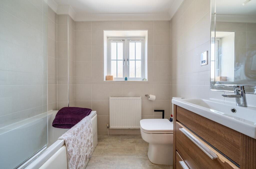 1303415-31-6842c9ef4f195-ARW