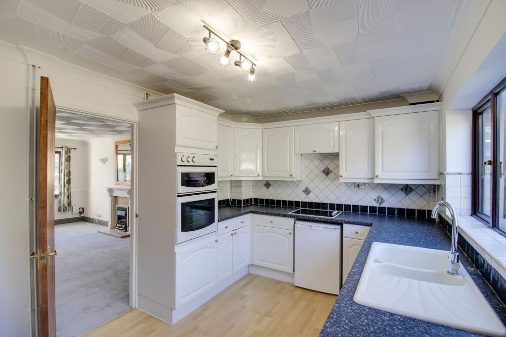 Kitchen / Breakfast Room