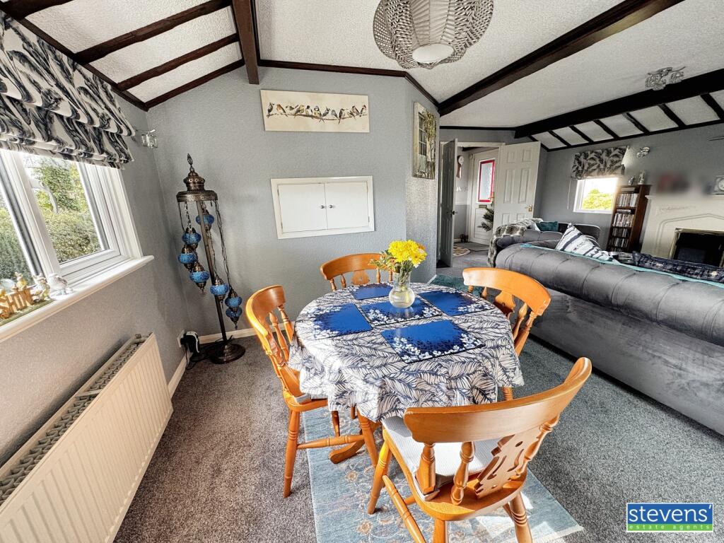 image00016_blurred (1)