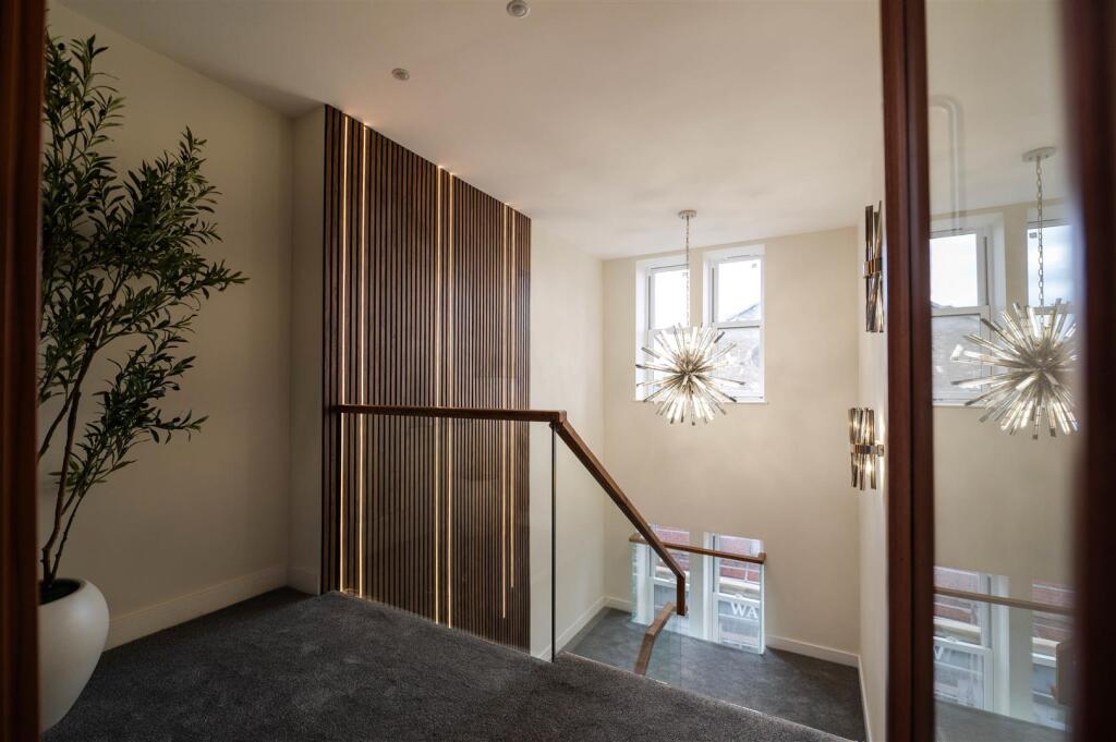 ImeldaPhoto_CromptonHouse_CommunalSpace8.jpg
