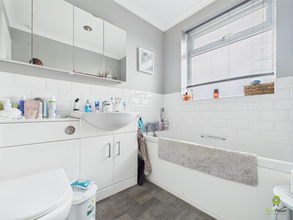 CAM03779G0-PR0238-STILL003