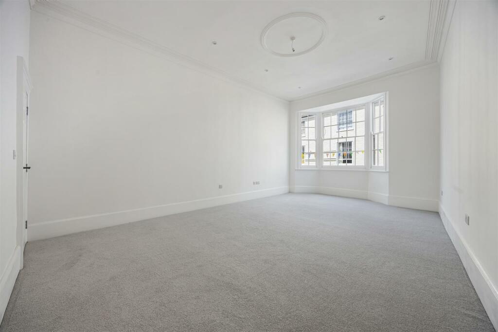 Flat 8 Kings arms Apartments.