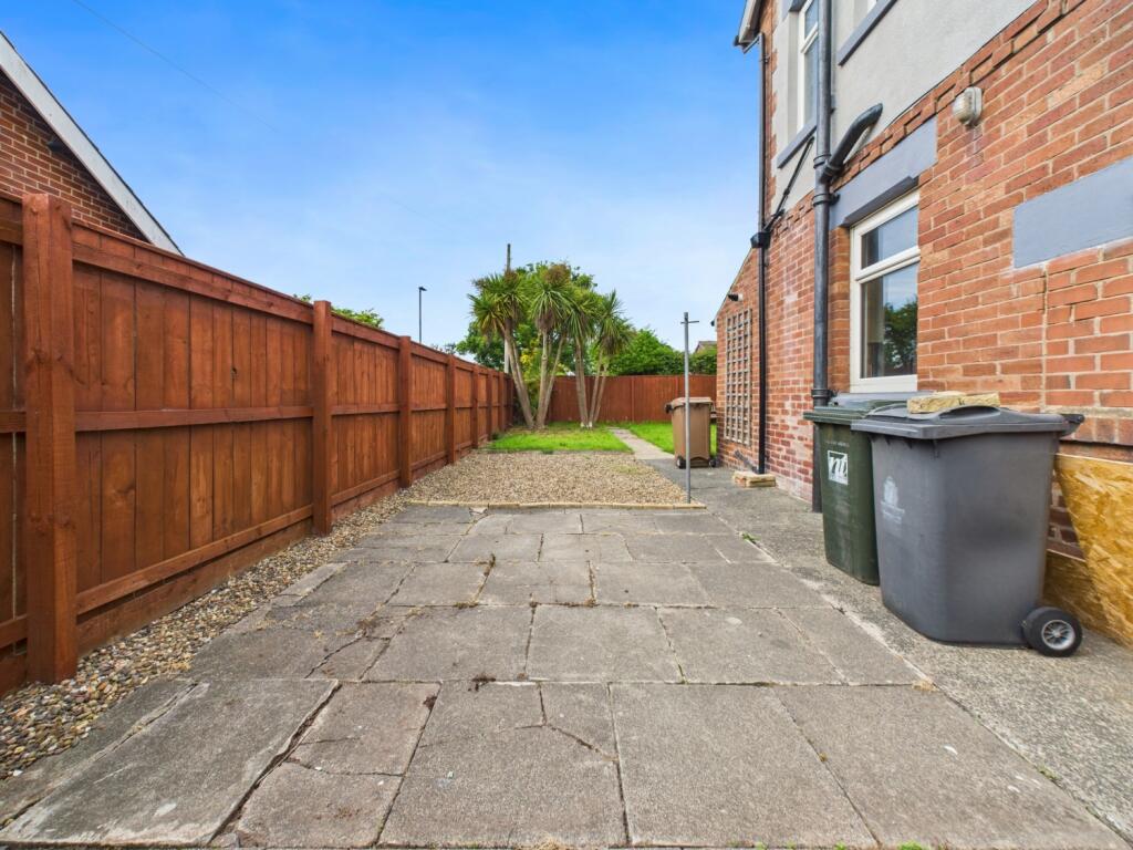 CAM02195G0-PR0079-STILL034