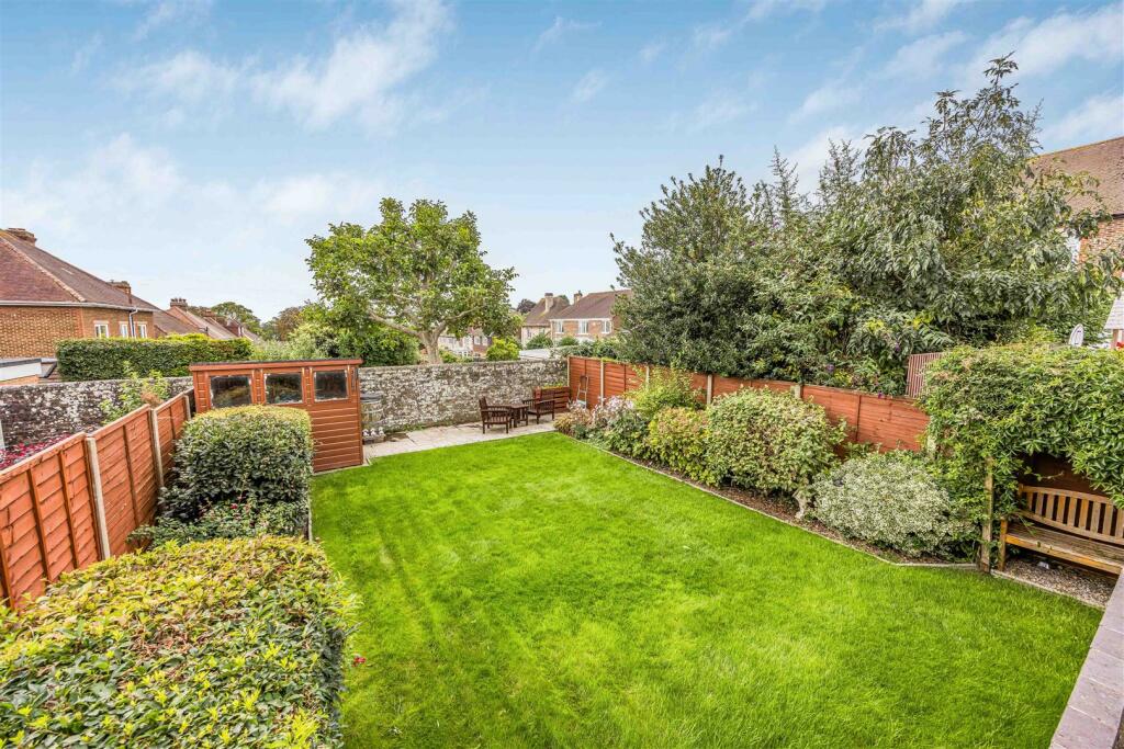 16 Southdown Road, Cosham-Small-PorticoMarketing-N