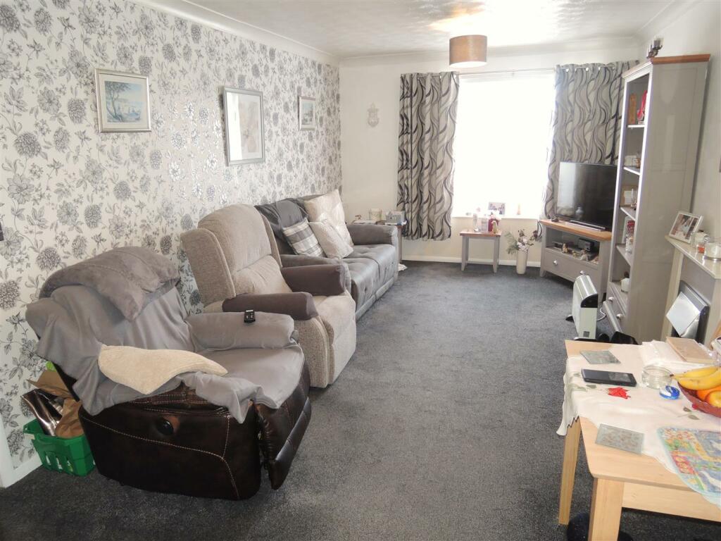 Lounge: