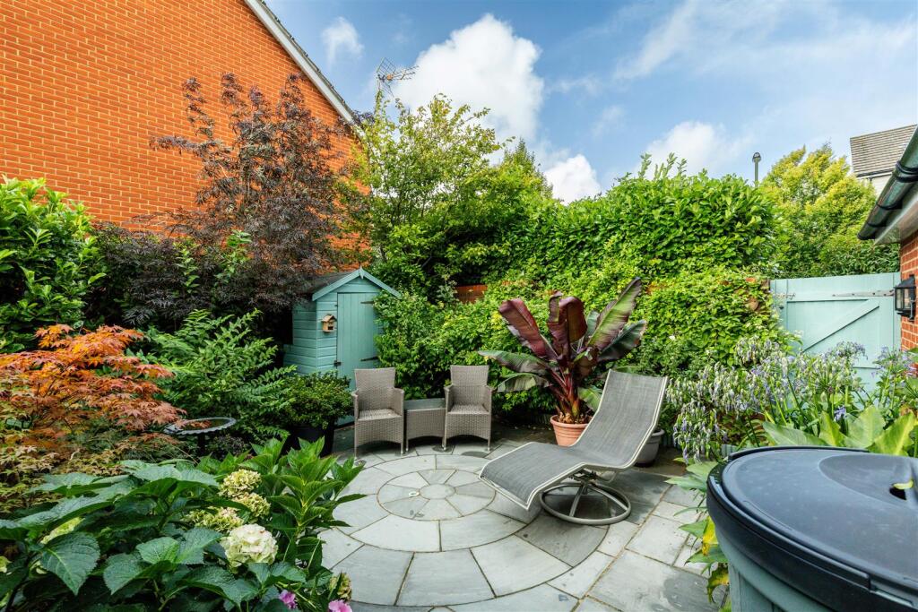 64 Lexington Drive-1.jpg