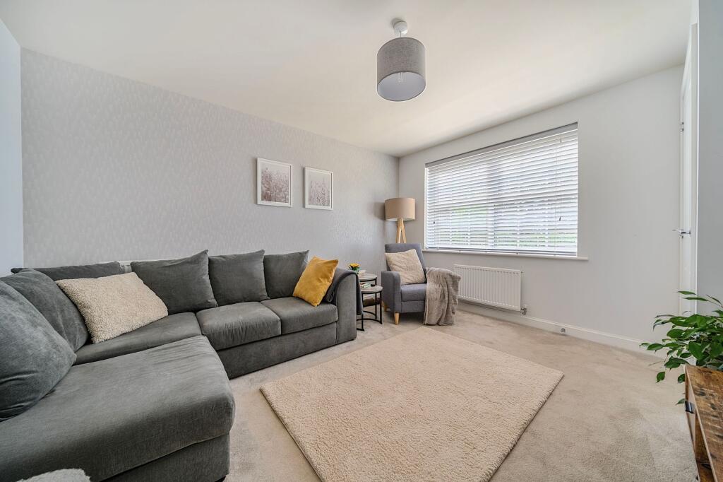 Living Room (2)