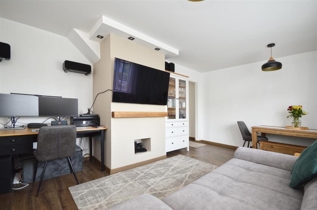 Sitting / Dining Room