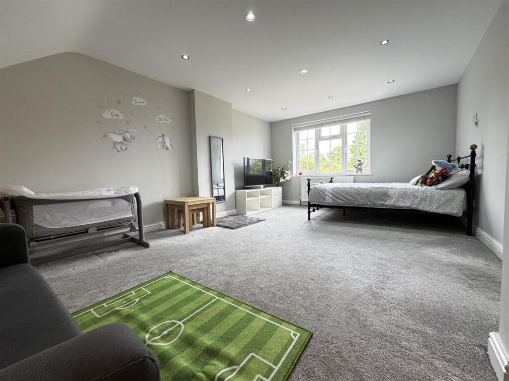 IMG_1733 (Large).JPG