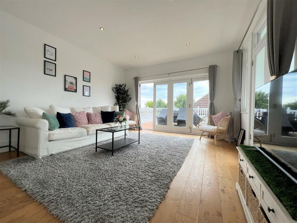 Living Room.jpg