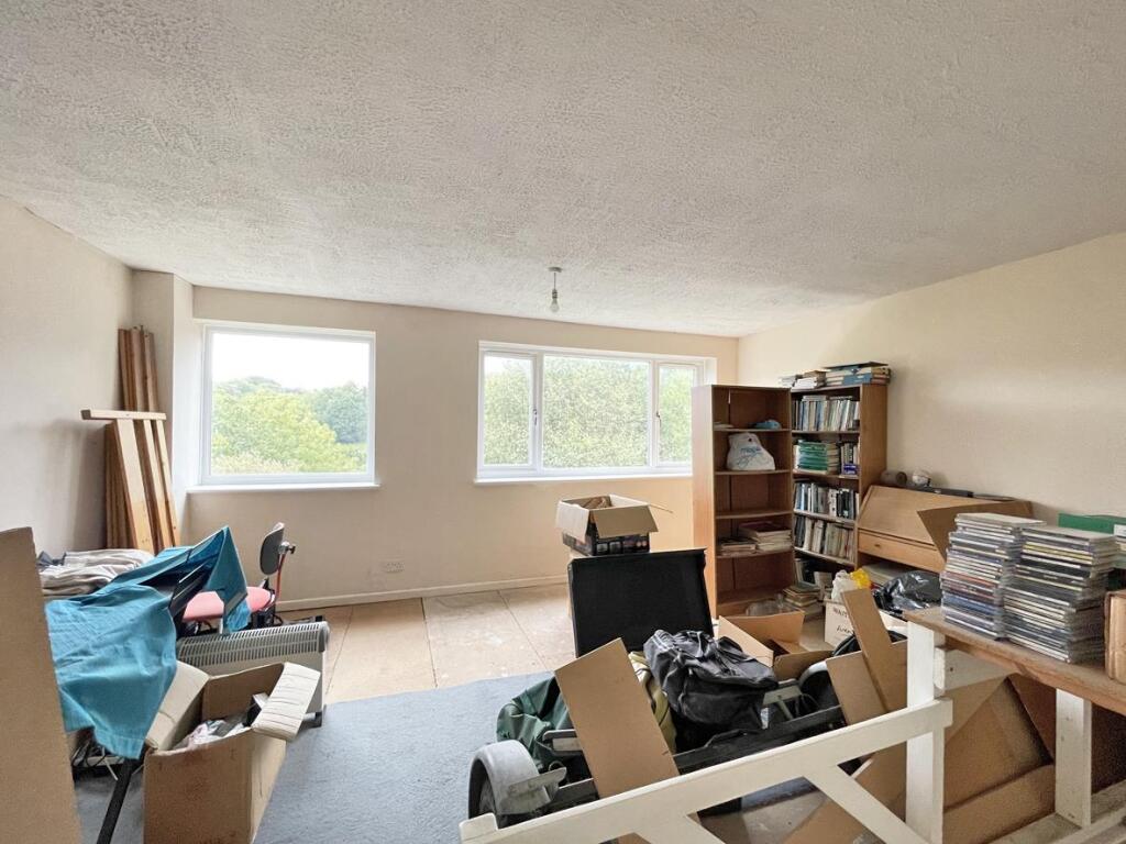 Erlstoke Close 37 - Lounge FP.jpg