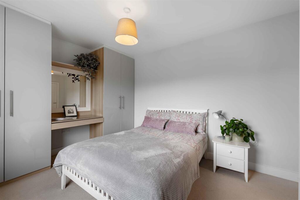 5 Banks Crescent-28.jpg