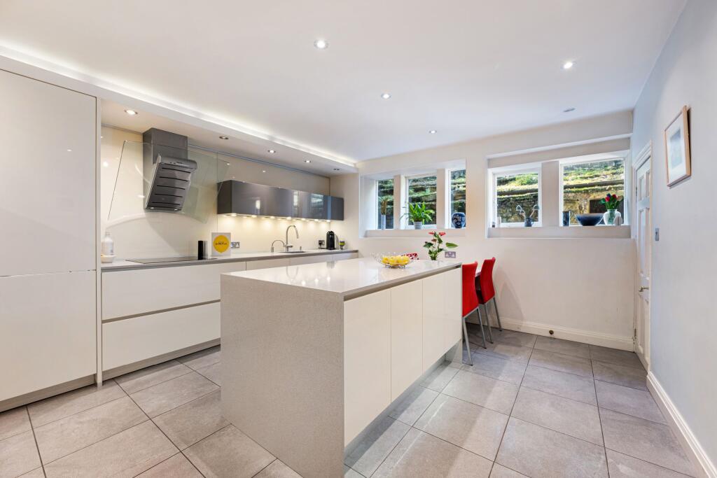 Kitchen/Breakfast Room