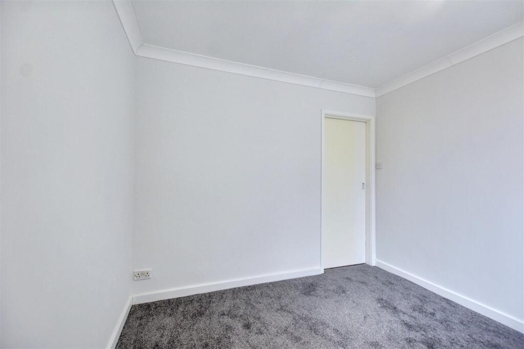 Bedroom 1_2.jpeg