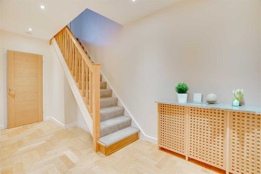 16 Trinity Dr-16 Trinity Dr, Newmarket--24.jpg