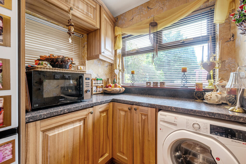 1305318-14-6842f37b28636