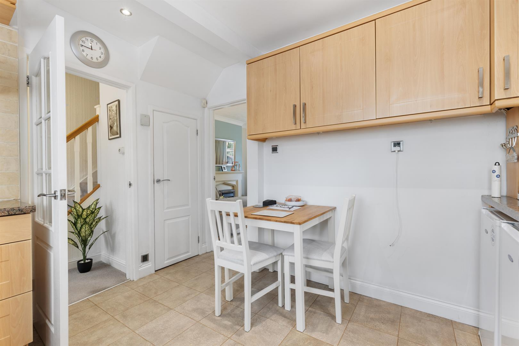 16 Newfield Green Rd, Sheffield  05_297.png