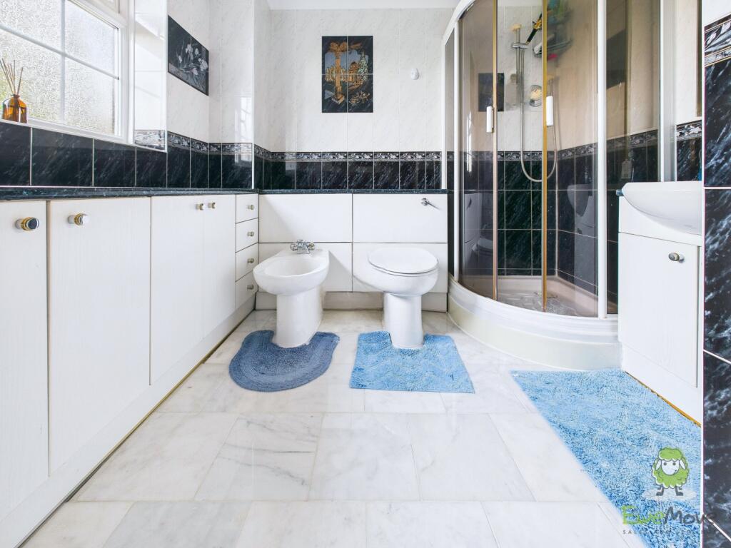 CAM01543G0-PR0169-STILL066