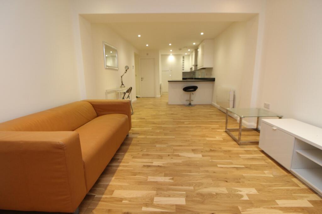 Kitchen / Dining Roo