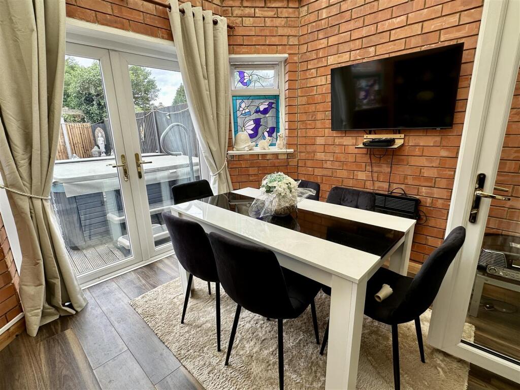 dining/garden room