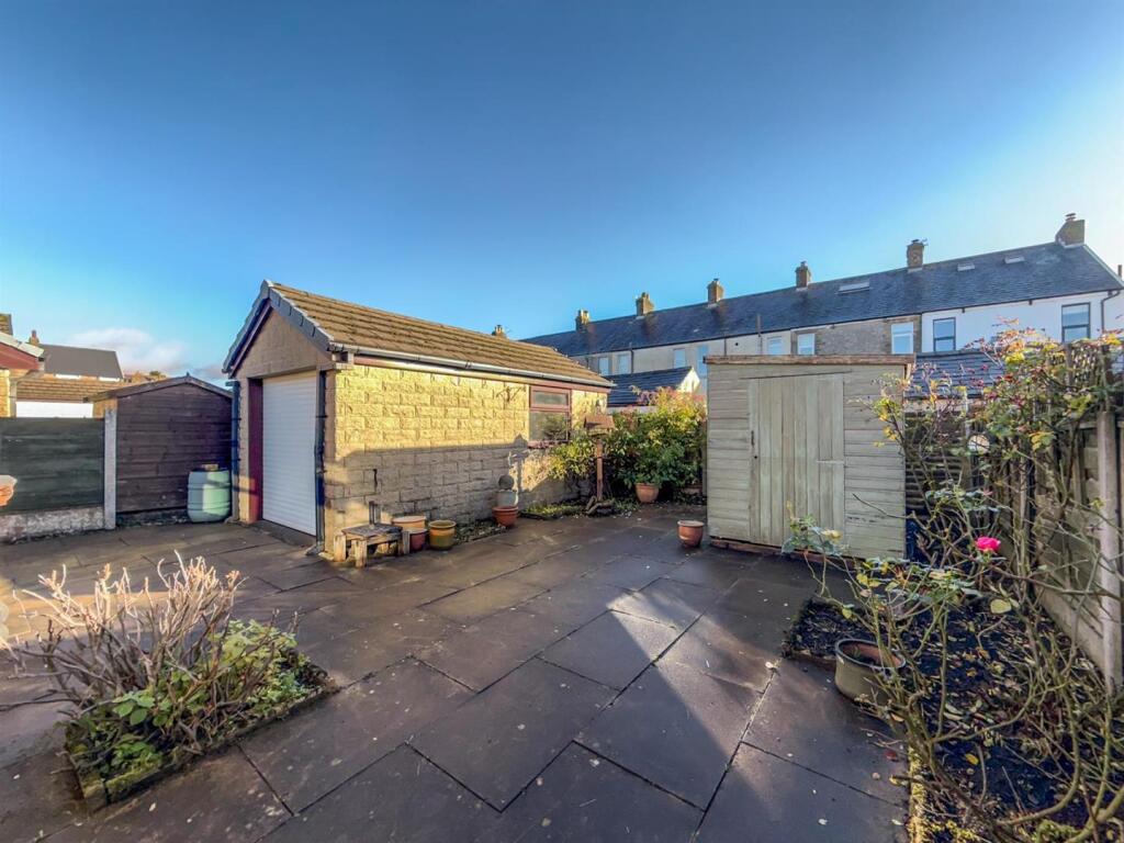 WhatsApp Image 2025-11-13 at 14.30.32 (4).jpeg