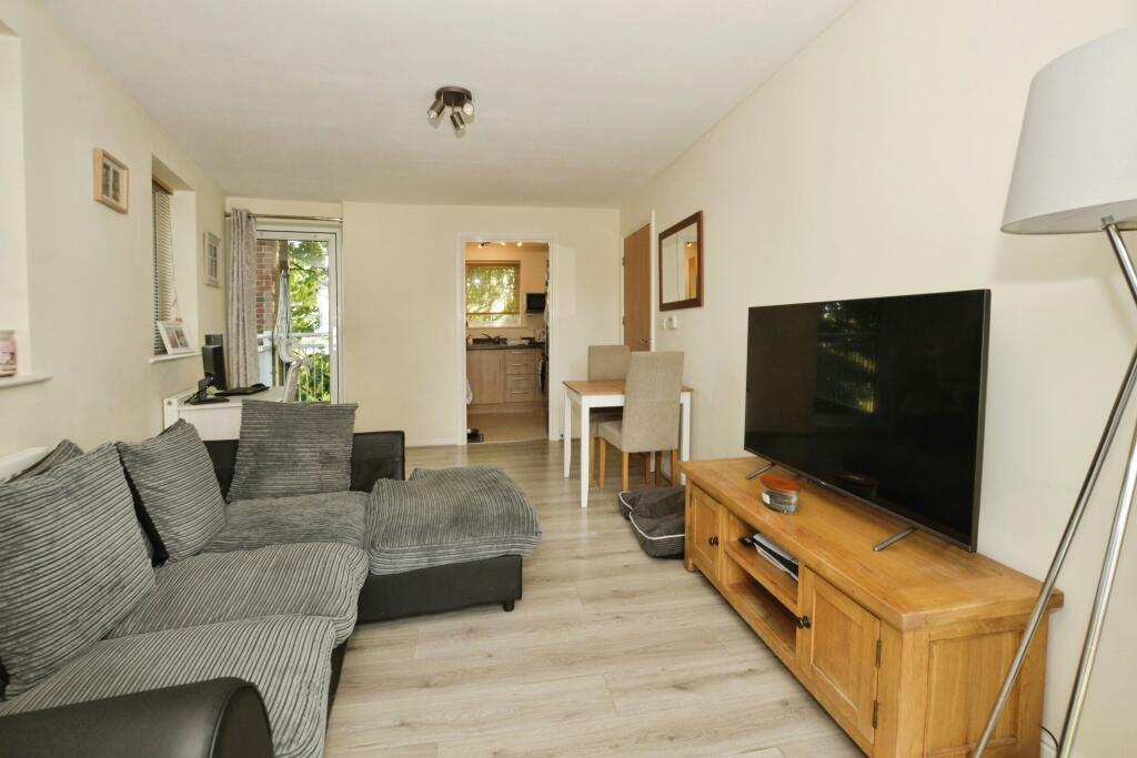 Living/Dining Room