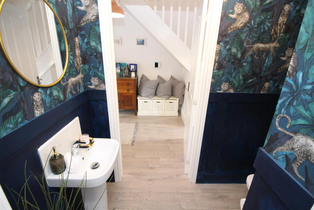Cloakroom Toilet
