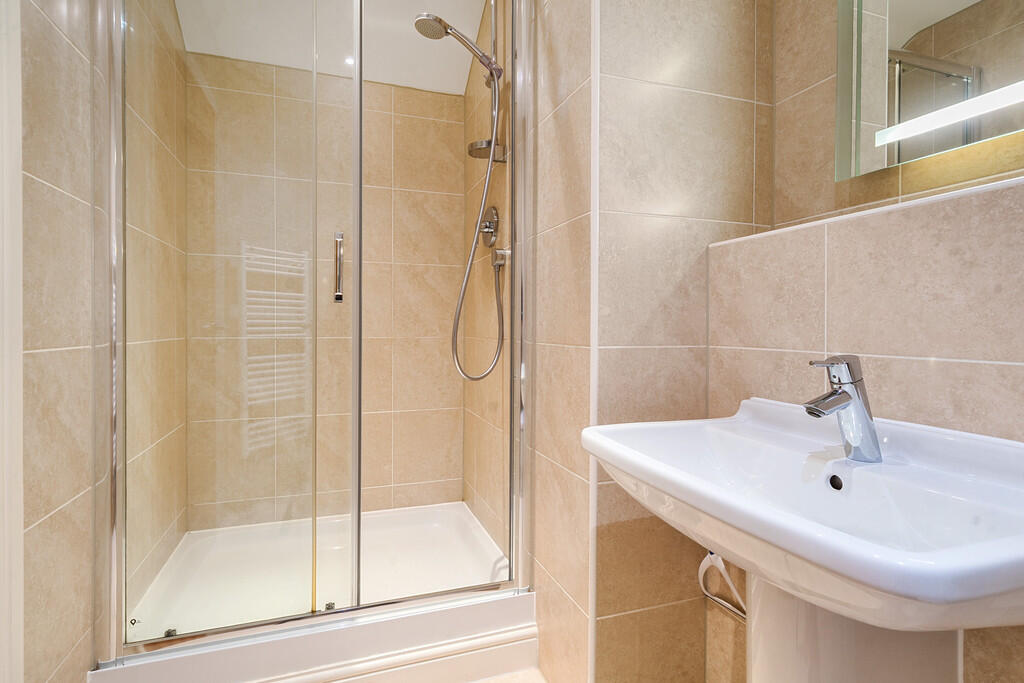 En Suite Shower R...