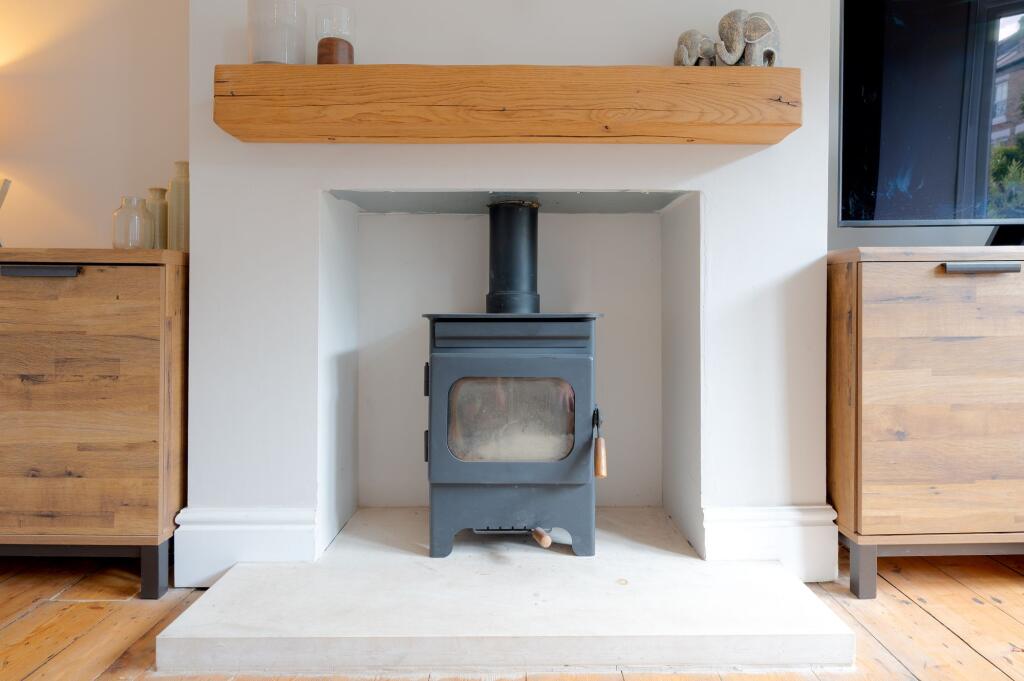 KITCHEN DINER AND LOUNGE