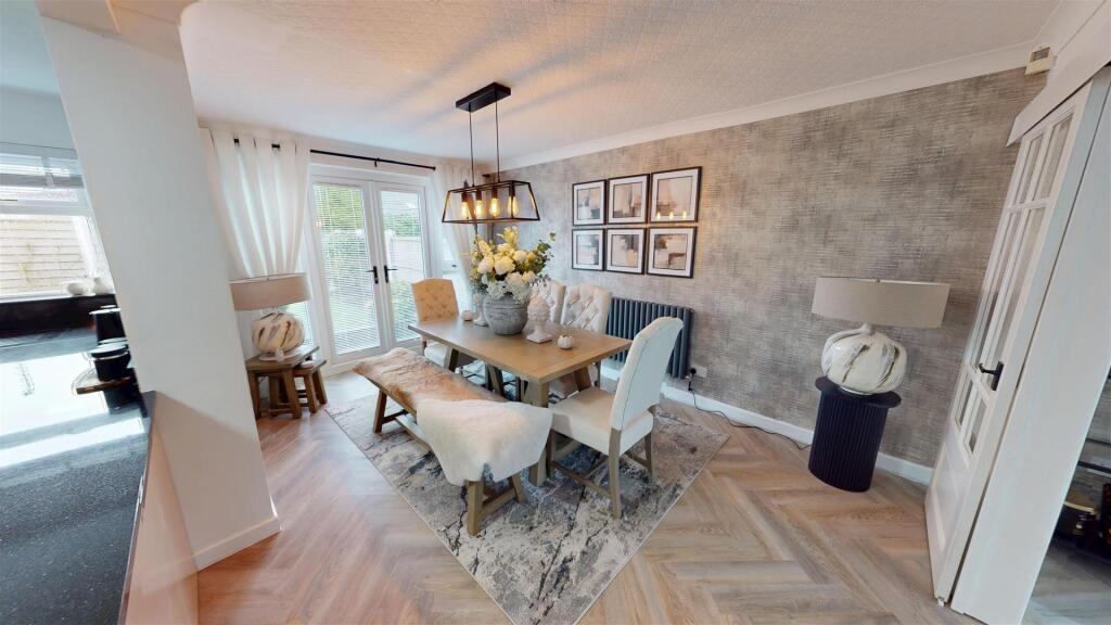 Sandfield Road Dining Area