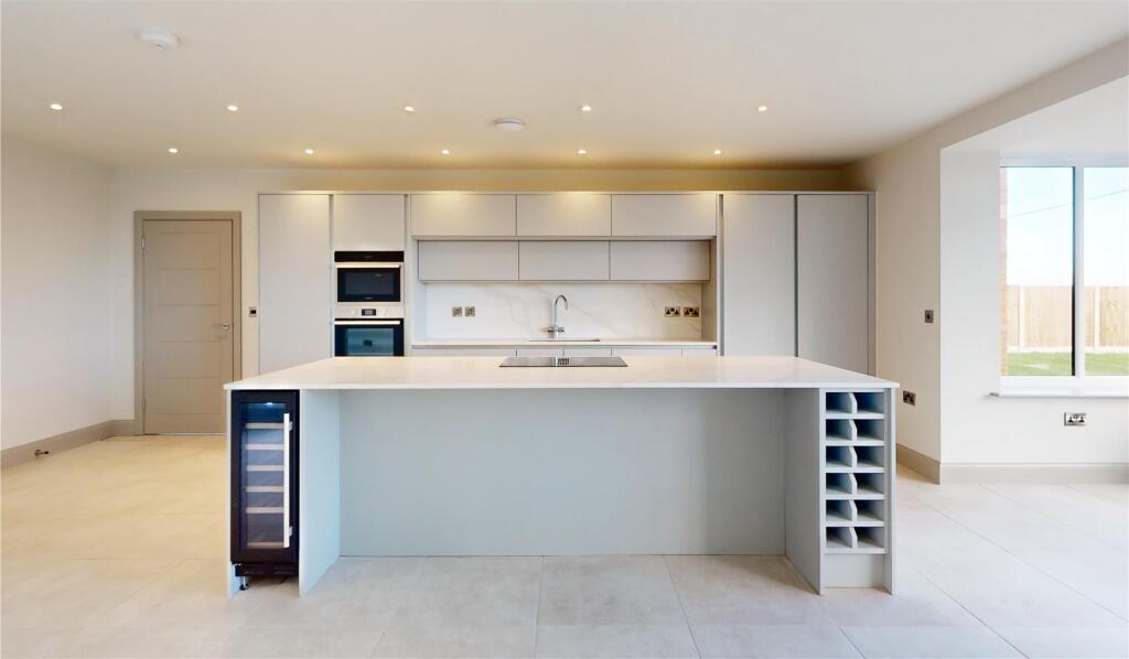 King Edwards Fields 5 Kitchen.jpg