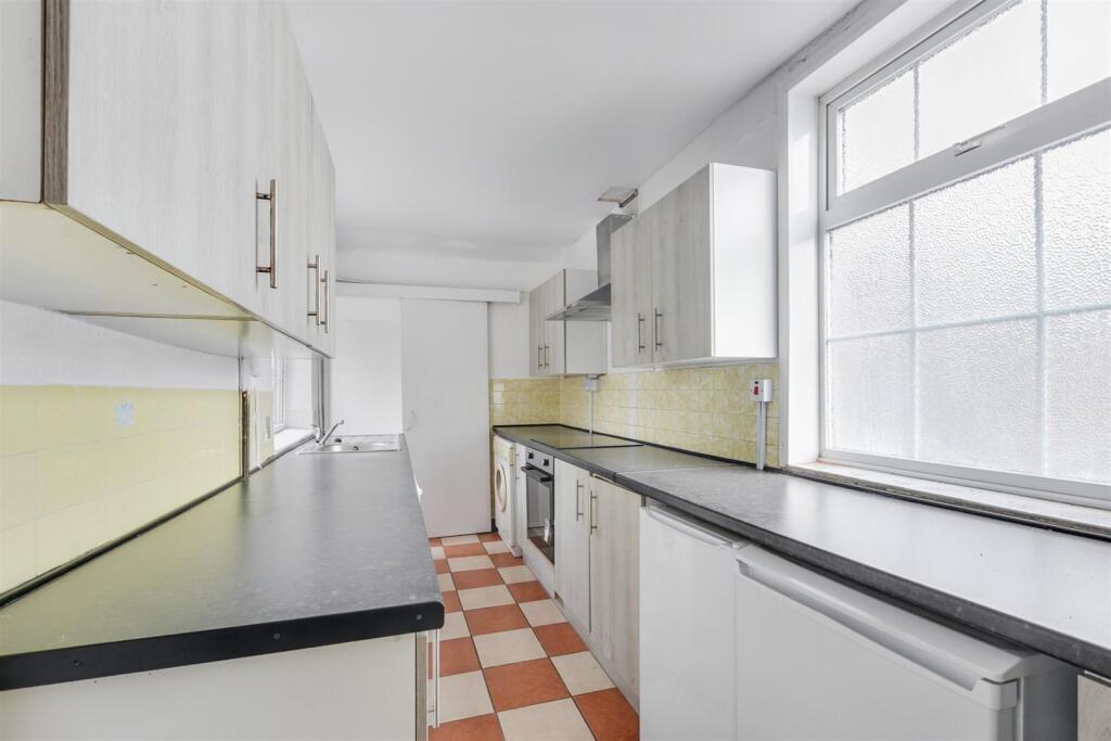 Kitchen_1.jpeg