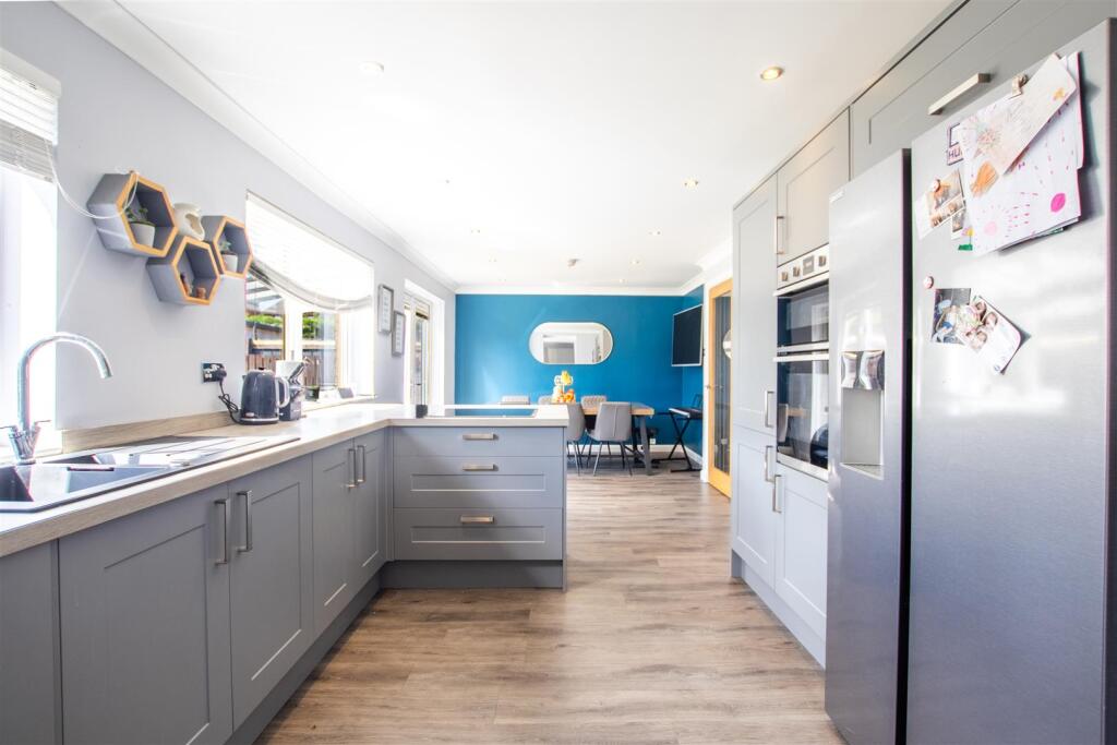 kitchen-2.jpg
