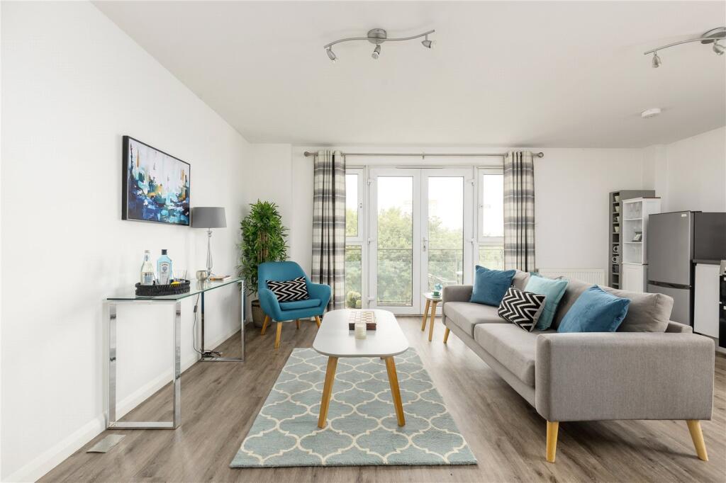 Lounge/Kitchen Alt