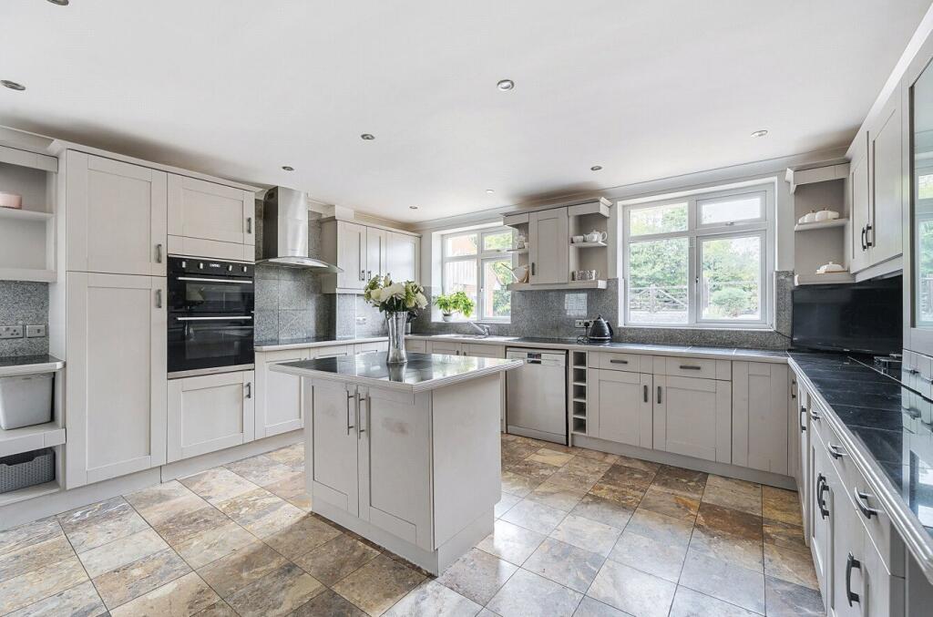 1336883-41-68a5c3...