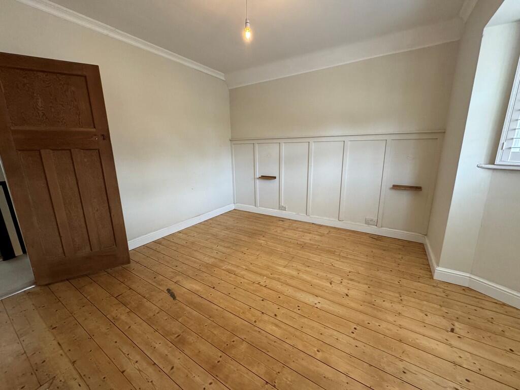 17 Cherry Tree Av...