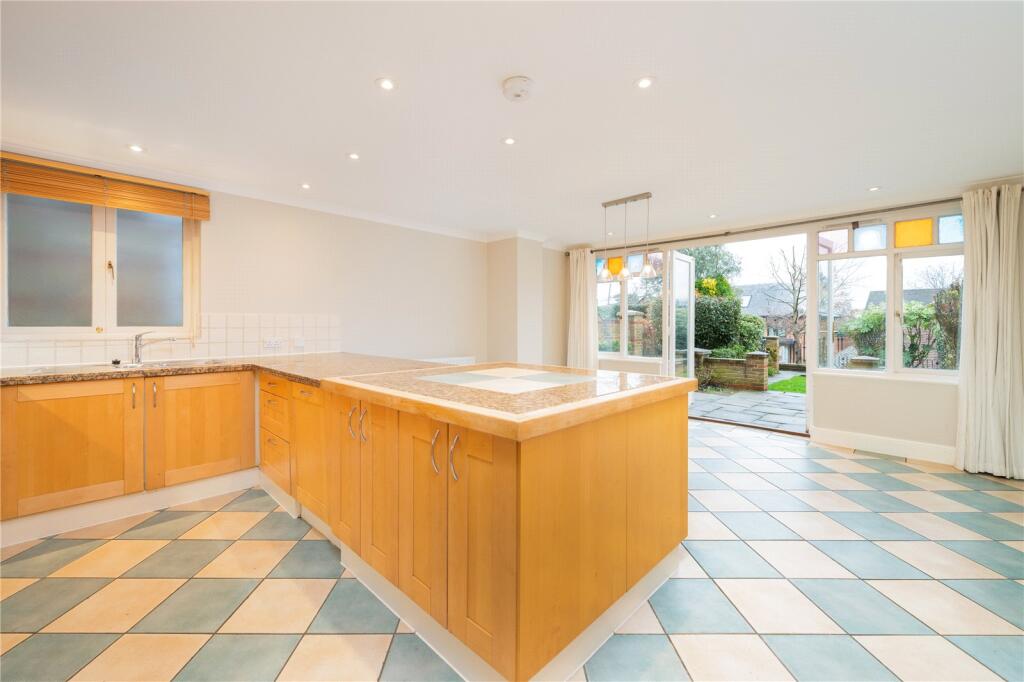 Kitchen/Dining