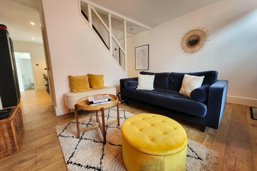 Sitting Room (3) 
