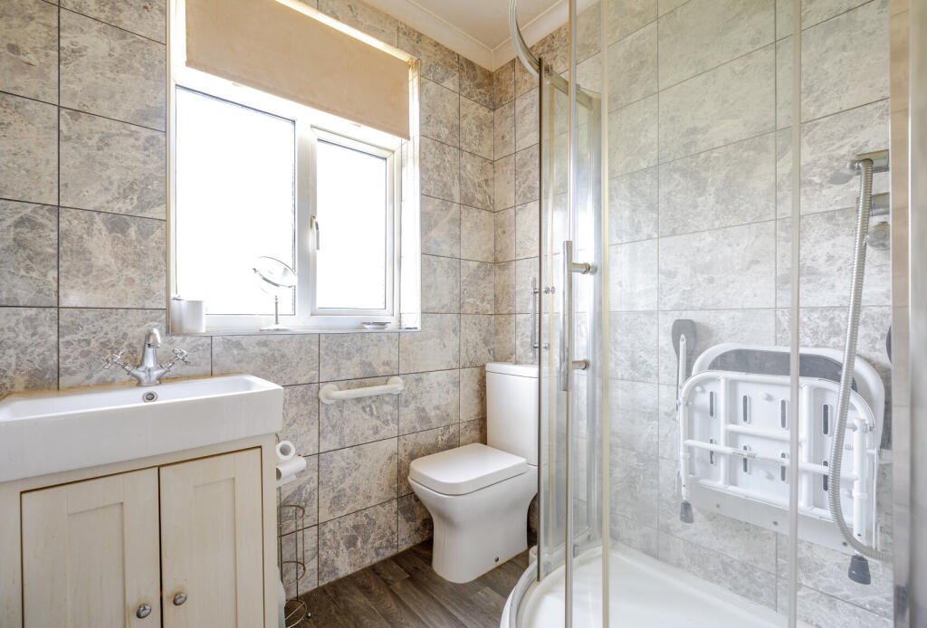 1307245-22-68494a...