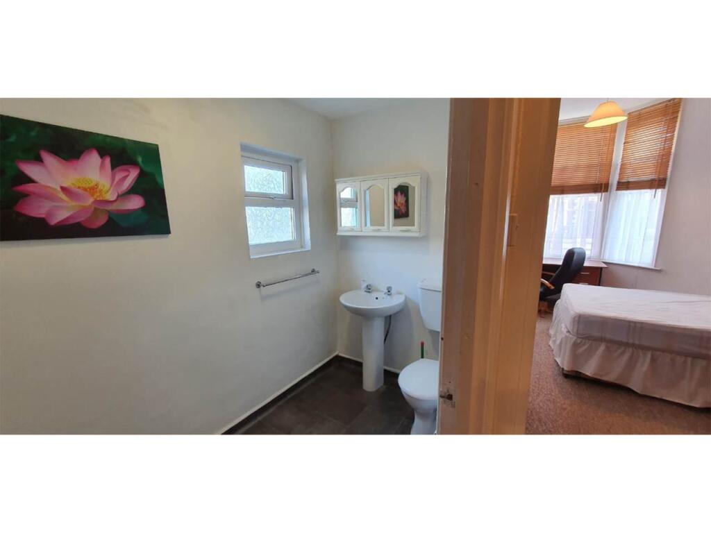 Bathroom (1)