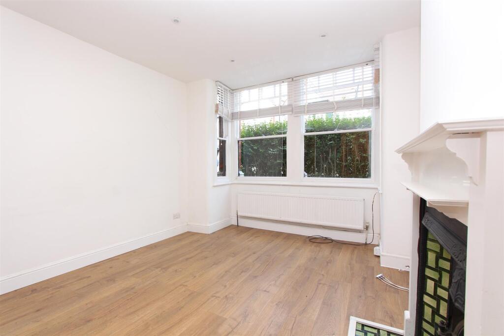 St. Margaret's Avenue, N15