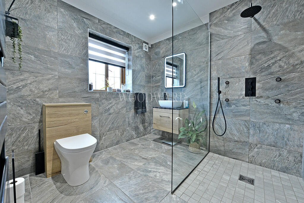 En-Suite/WC