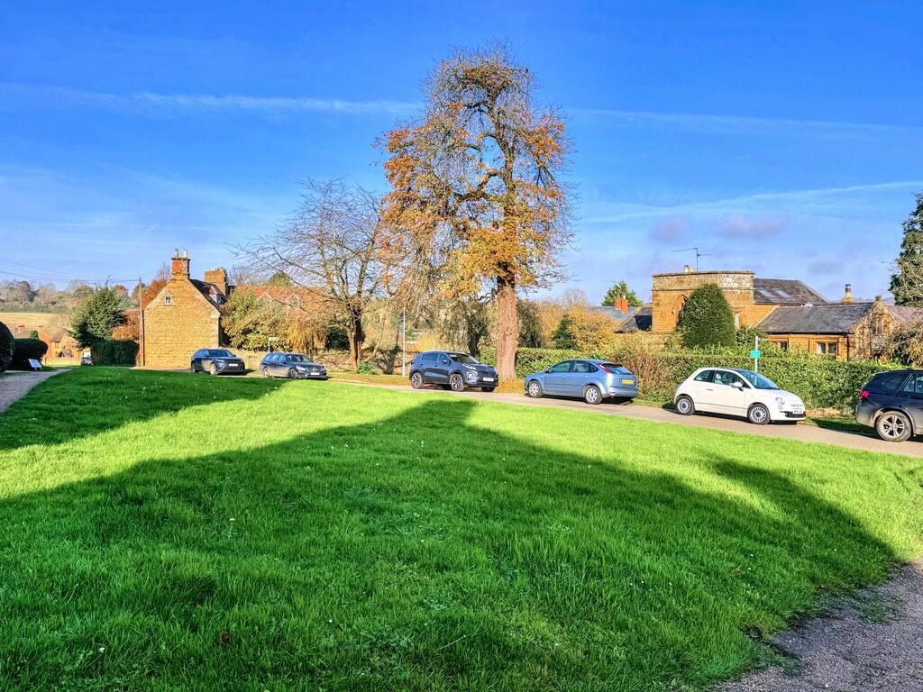 Badby Village Gre...