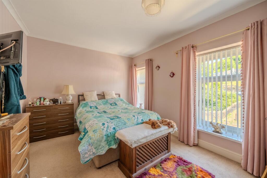 2 Lewis Terrace-6.jpg