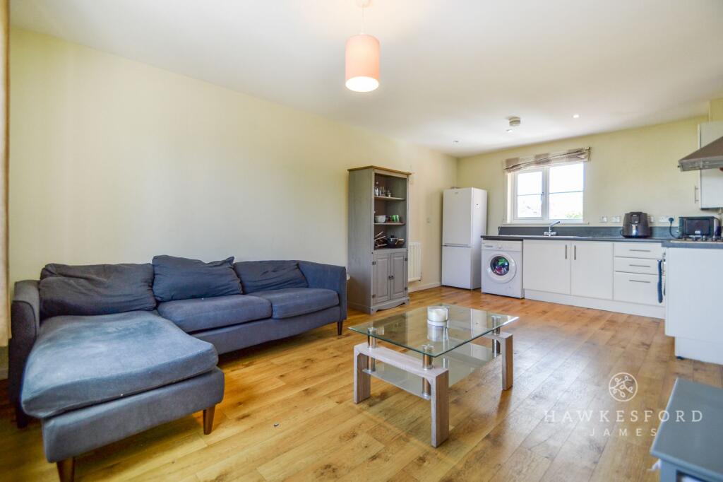 Great Easthall Way, Sittingbourne - Living area/kitchen