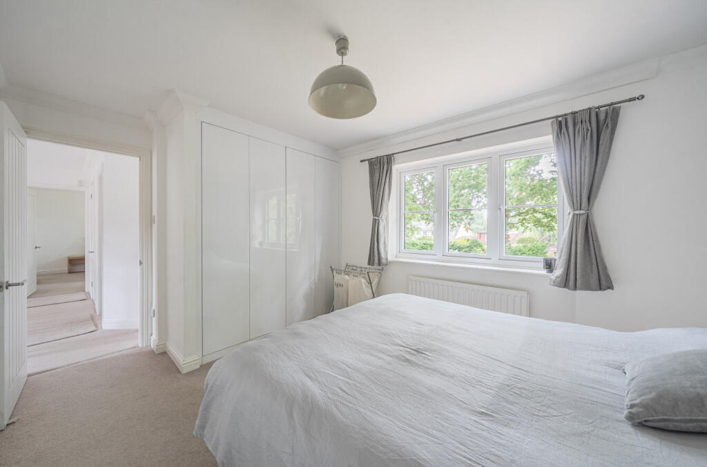 1327110-6-68797bd...