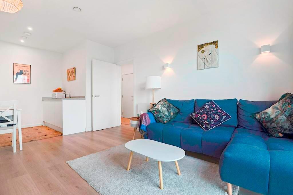 Kitchen/Reception 