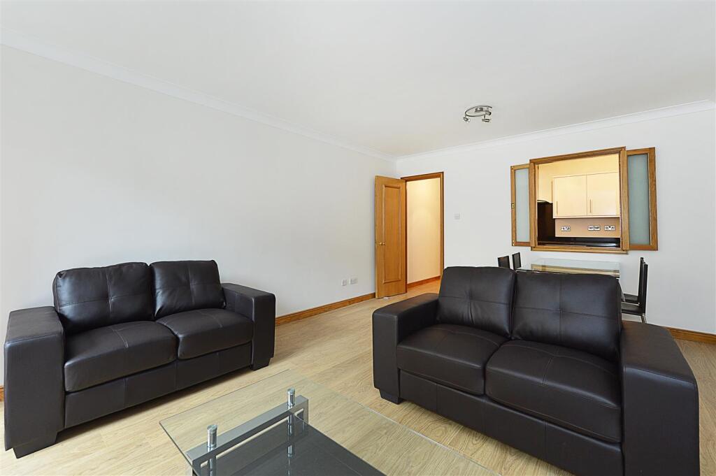 lounge.jpg