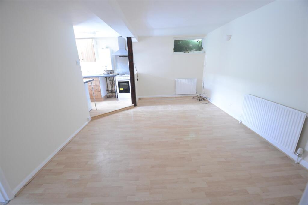Lounge Mickelgate.JPG