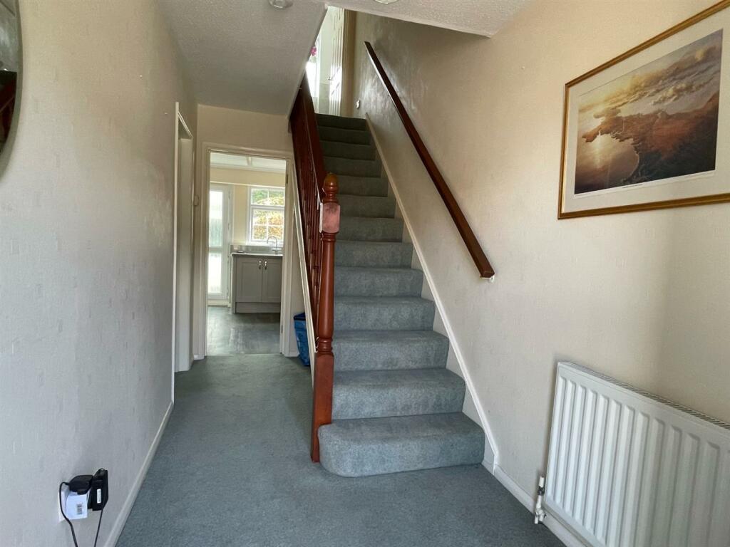 Hallway.jpg